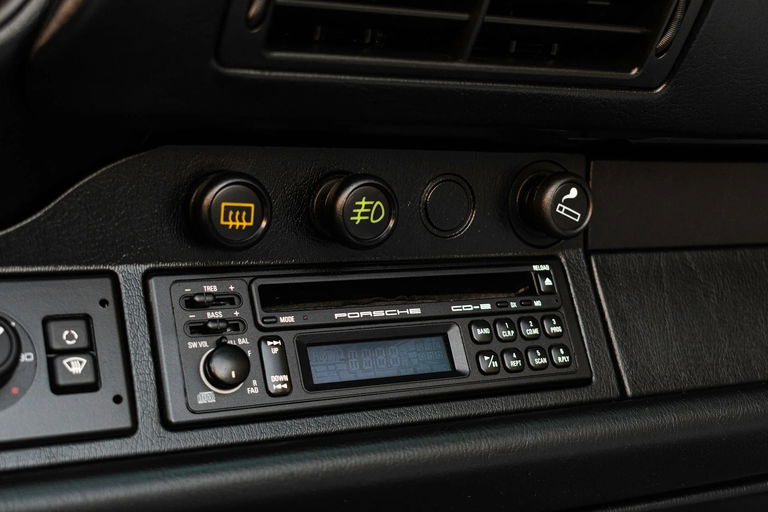 Porsche 964 Carrera 4