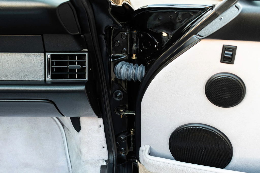 Porsche 964 Carrera 4