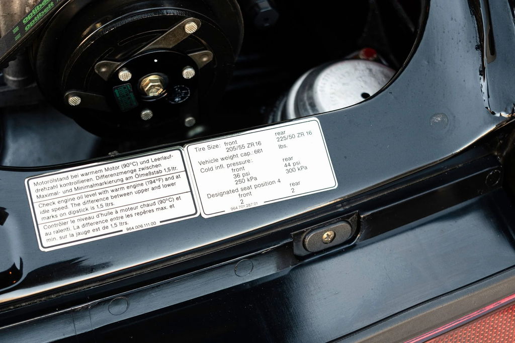 Porsche 964 Carrera 4