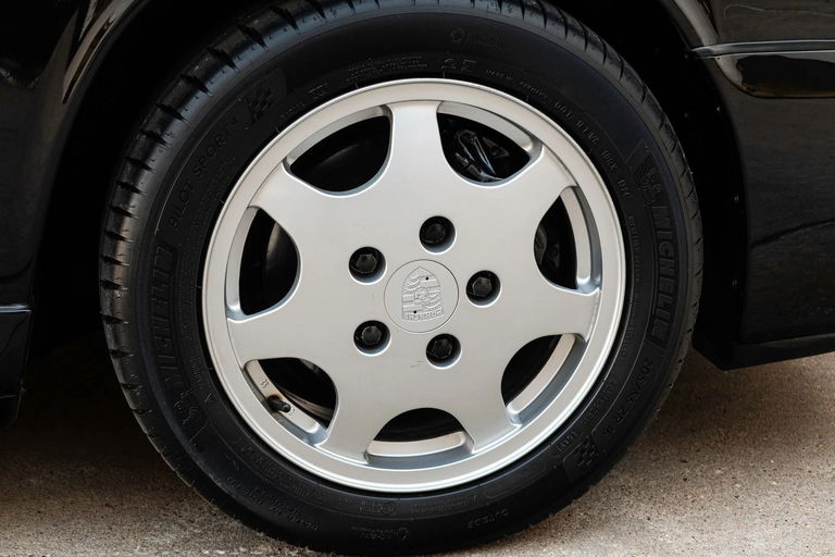 Porsche 964 Carrera 4