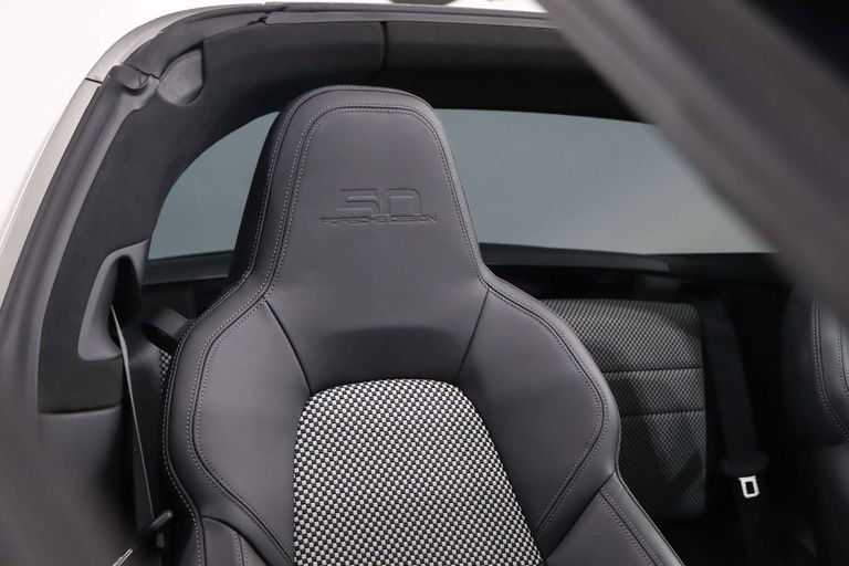 Porsche 992 Edition 50 Jahre Porsche Design