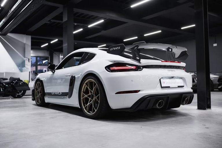 Porsche 718 Cayman GT4 RS