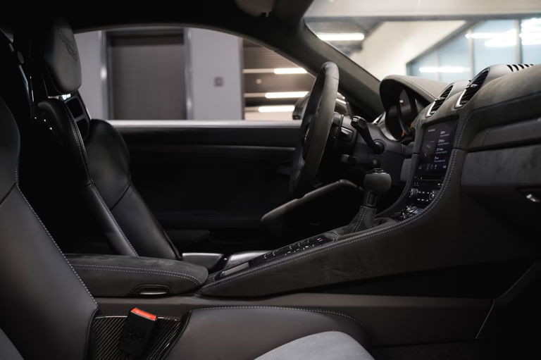 Porsche 718 Cayman GT4 RS