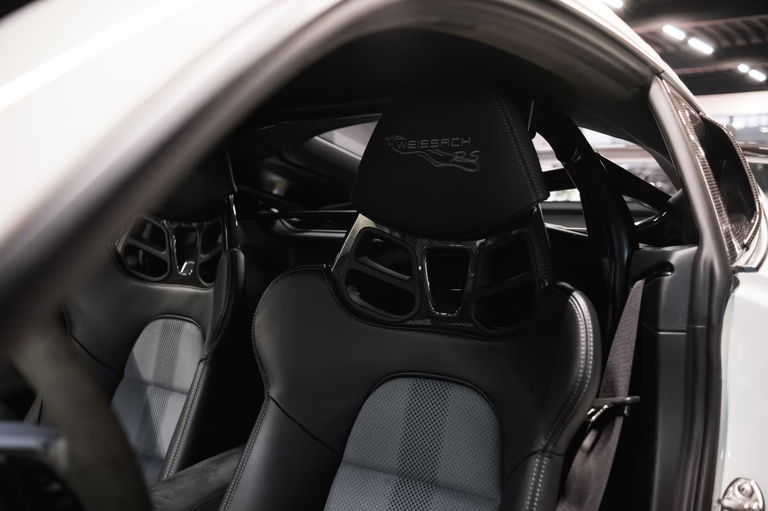 Porsche 718 Cayman GT4 RS