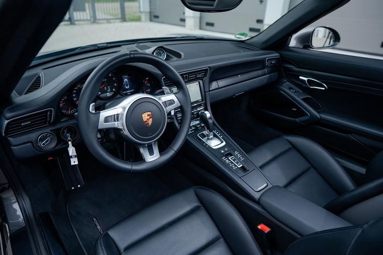 Porsche 991 Carrera 4 GTS