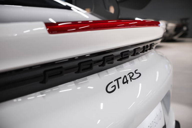 Porsche 718 Cayman GT4 RS