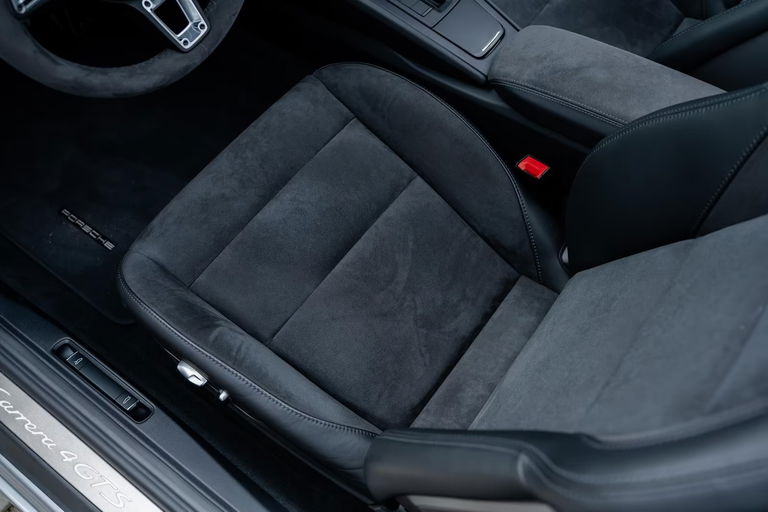 Porsche 991.2 Carrera 4 GTS