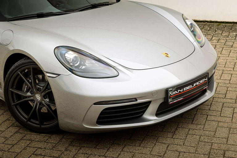 Porsche 718 Cayman T