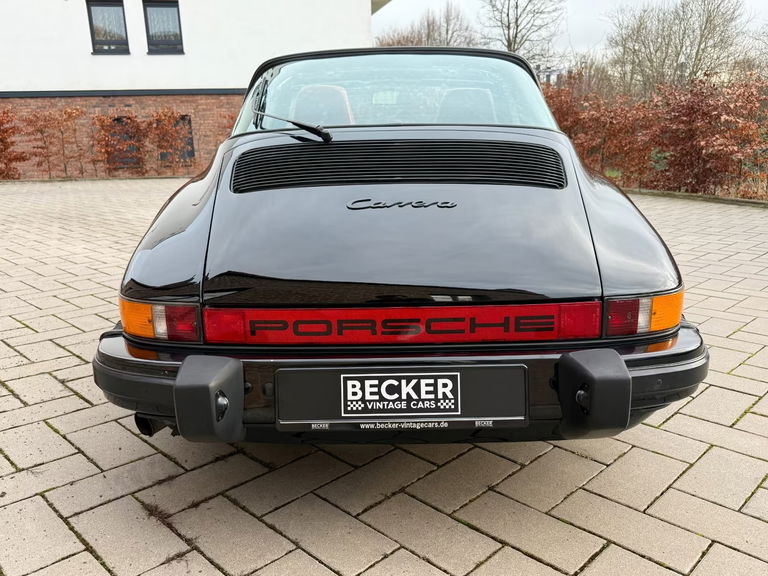 Porsche 911 Carrera 3.2