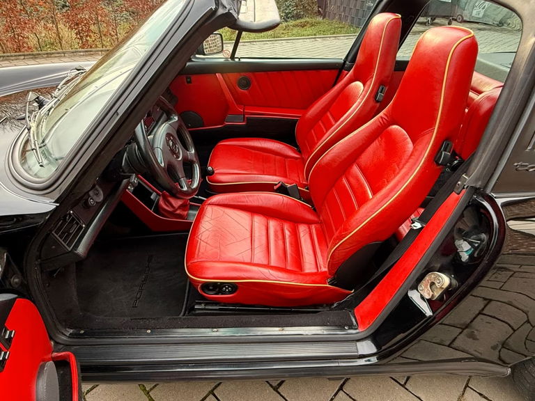 Porsche 911 Carrera 3.2