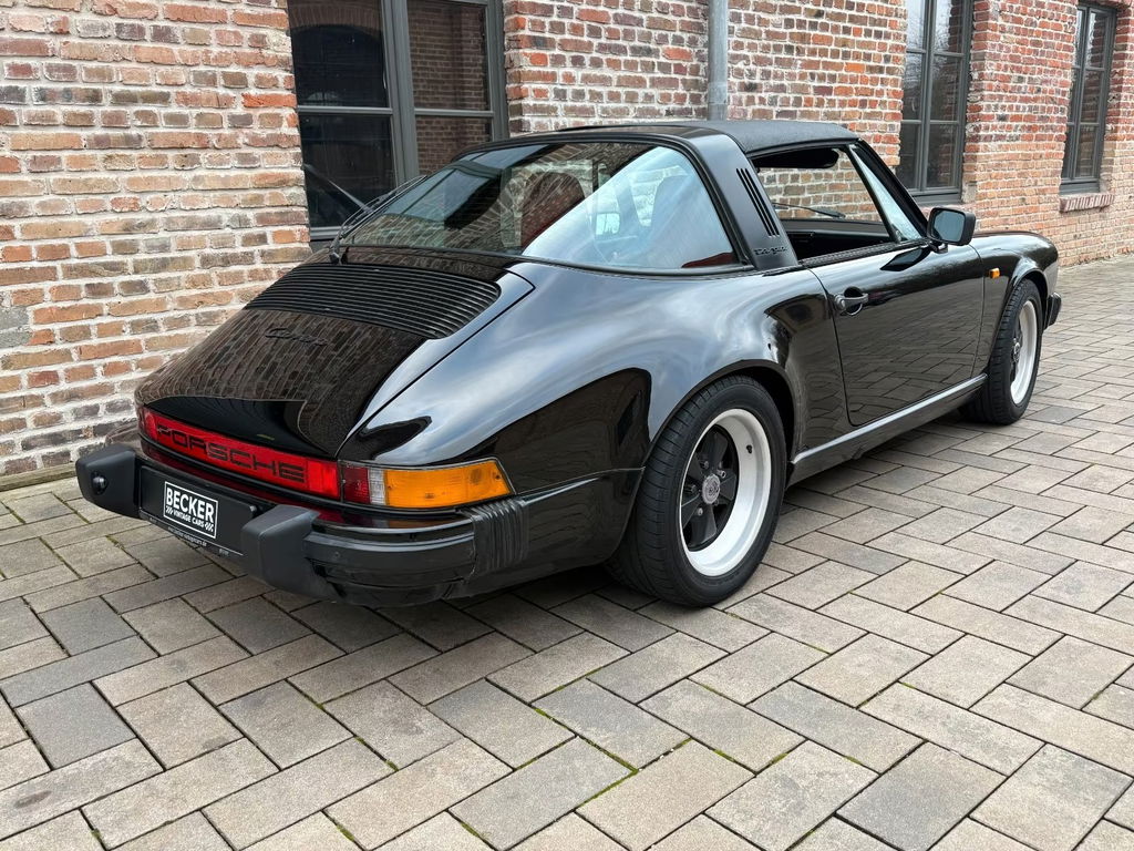 Porsche 911 Carrera 3.2