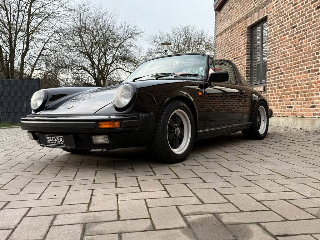 Porsche 911 Carrera 3.2
