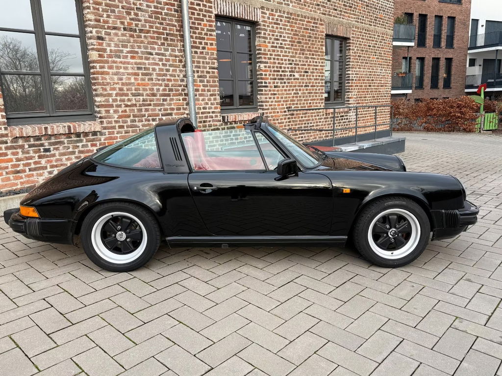 Porsche 911 Carrera 3.2