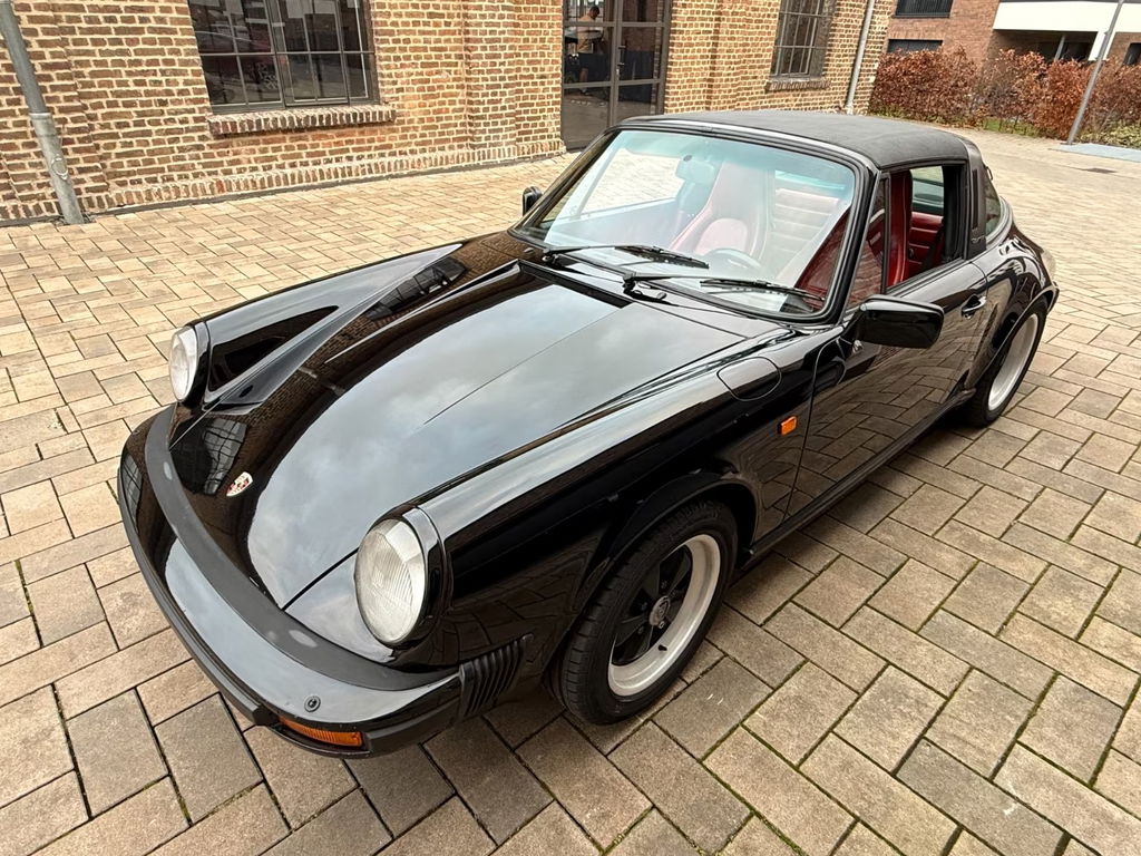 Porsche 911 Carrera 3.2