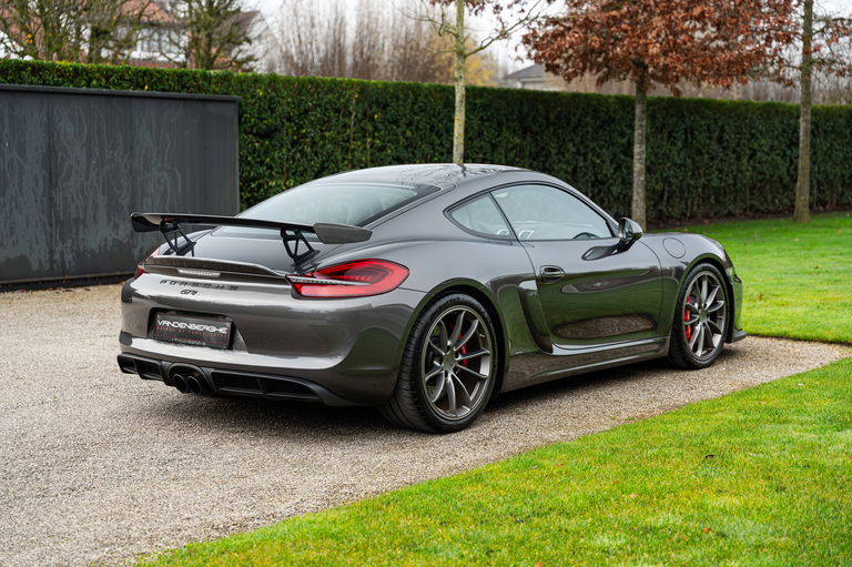 Porsche 981 Cayman GT4