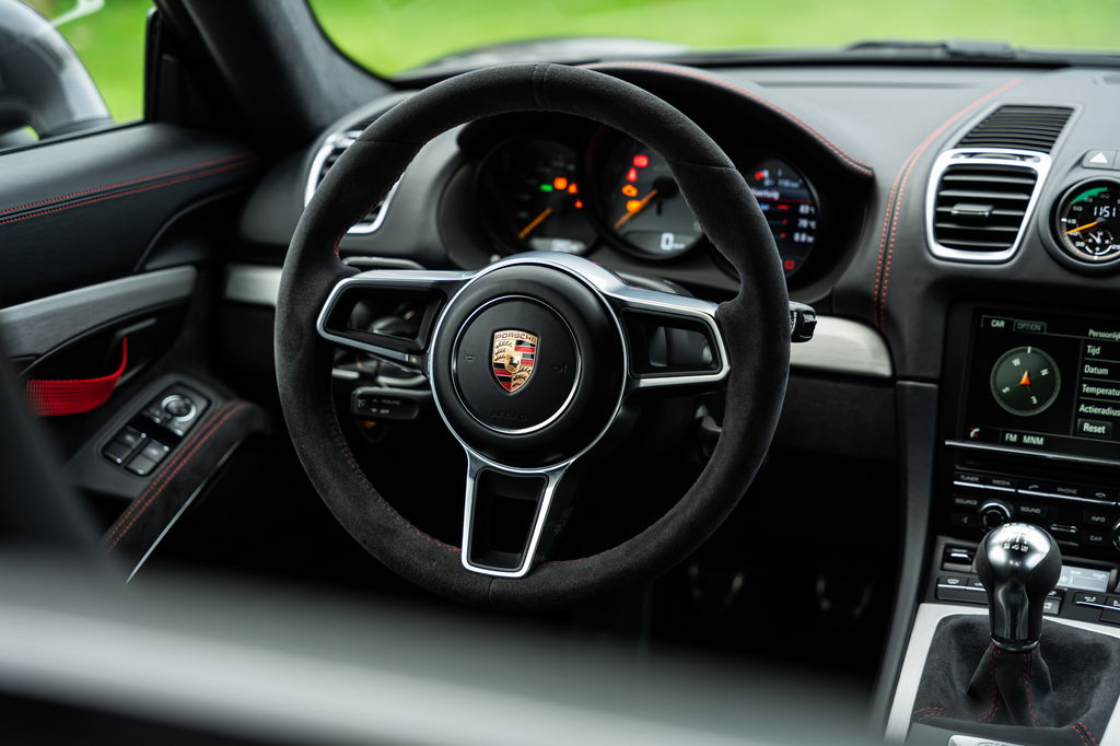 Porsche 981 Cayman GT4