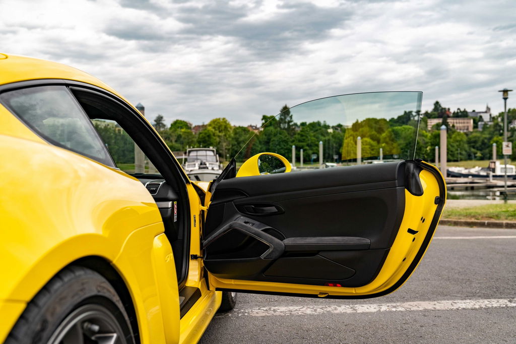 Porsche 981 Cayman GT4