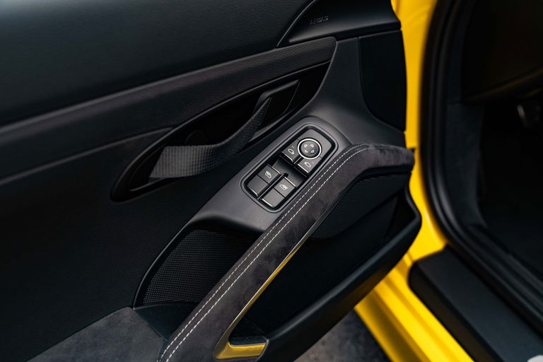 Porsche 981 Cayman GT4