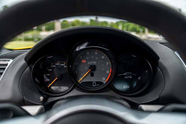 Porsche 981 Cayman GT4