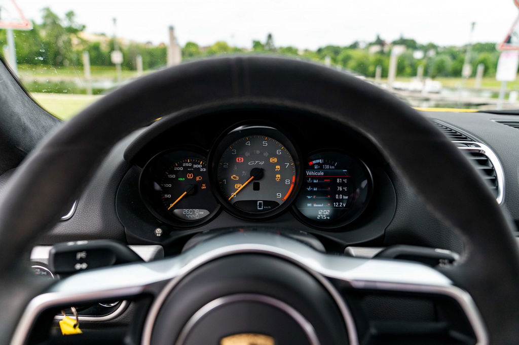 Porsche 981 Cayman GT4