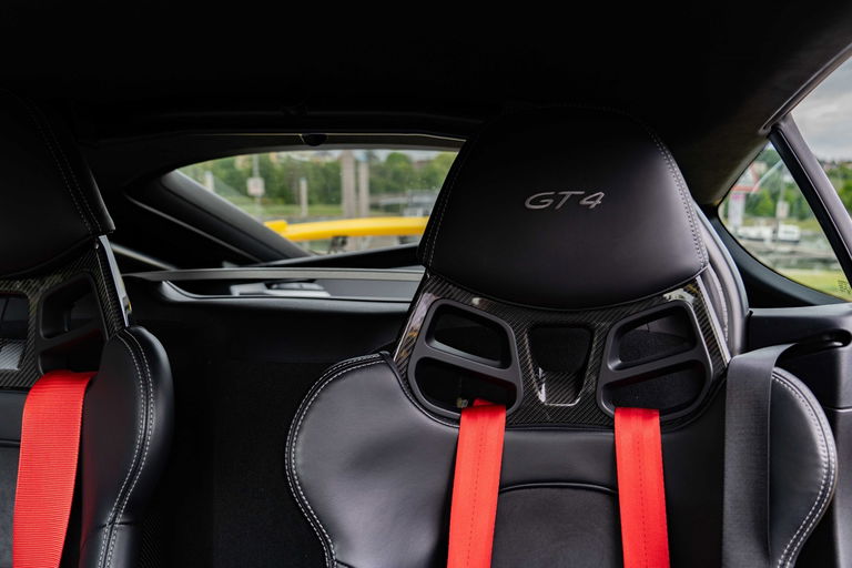 Porsche 981 Cayman GT4