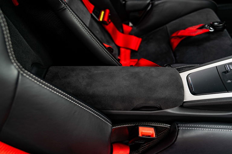 Porsche 981 Cayman GT4