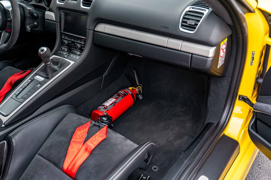 Porsche 981 Cayman GT4