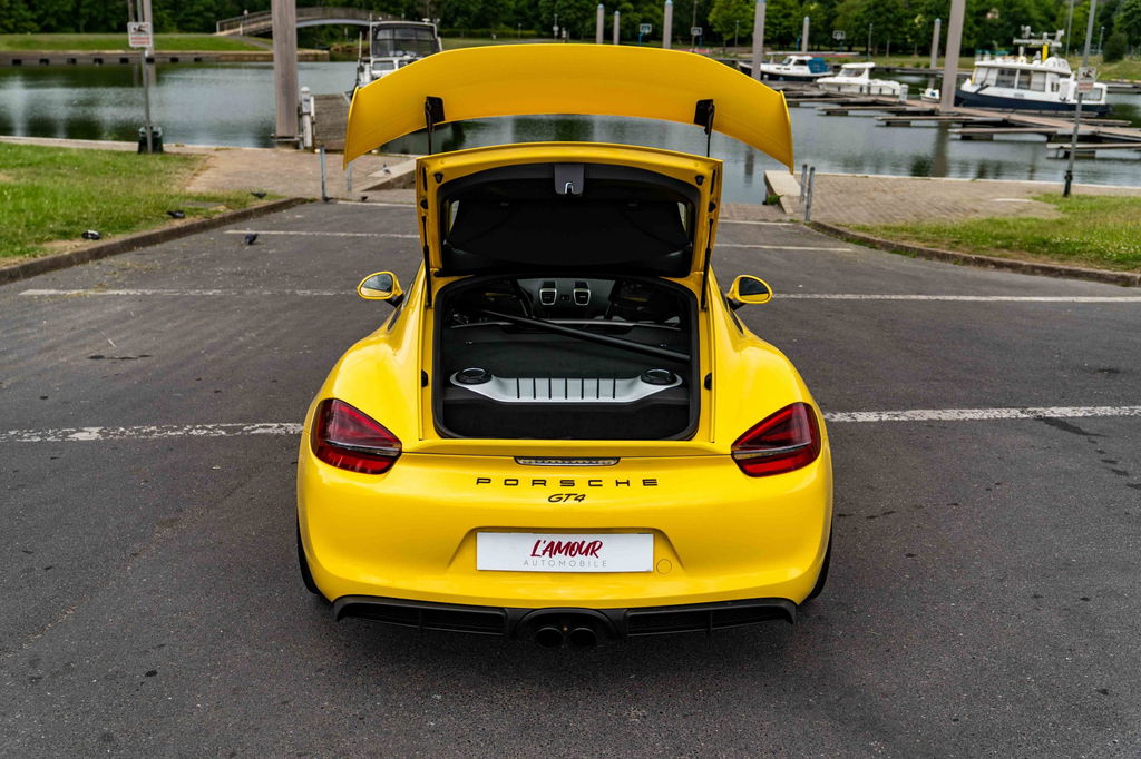 Porsche 981 Cayman GT4