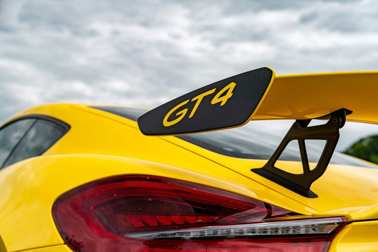 Porsche 981 Cayman GT4