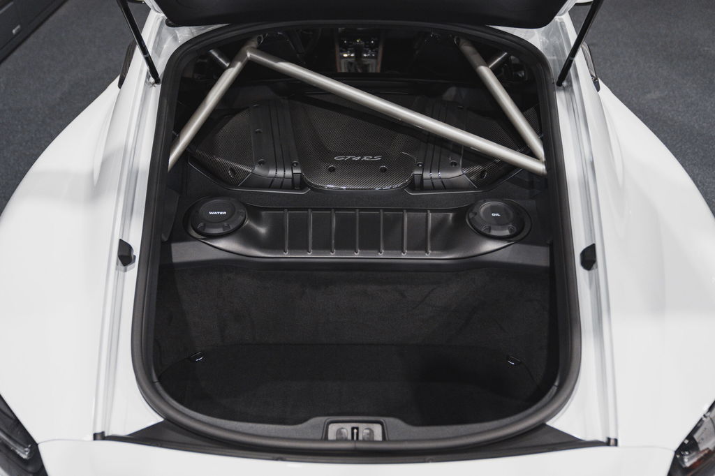 Porsche 718 Cayman GT4 RS