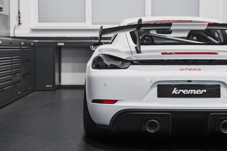 Porsche 718 Cayman GT4 RS