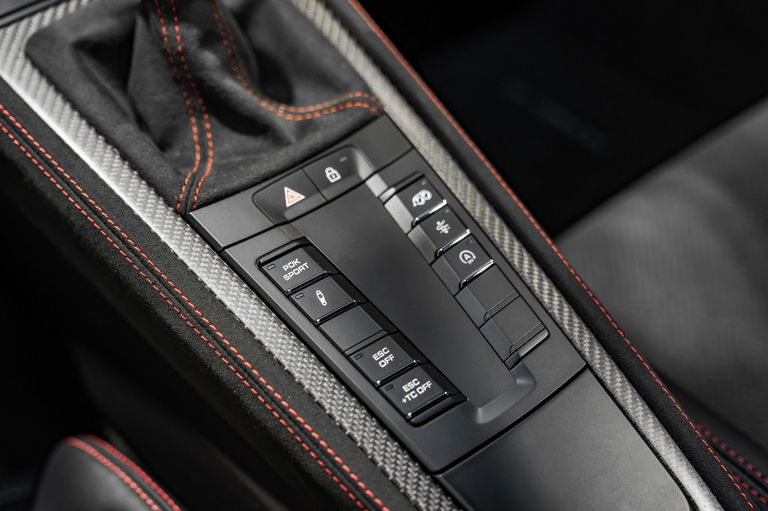 Porsche 718 Cayman GT4 RS