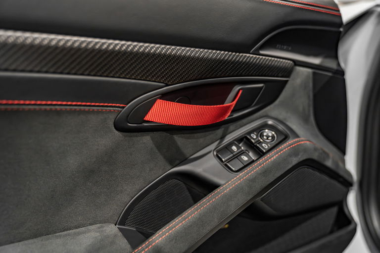 Porsche 718 Cayman GT4 RS