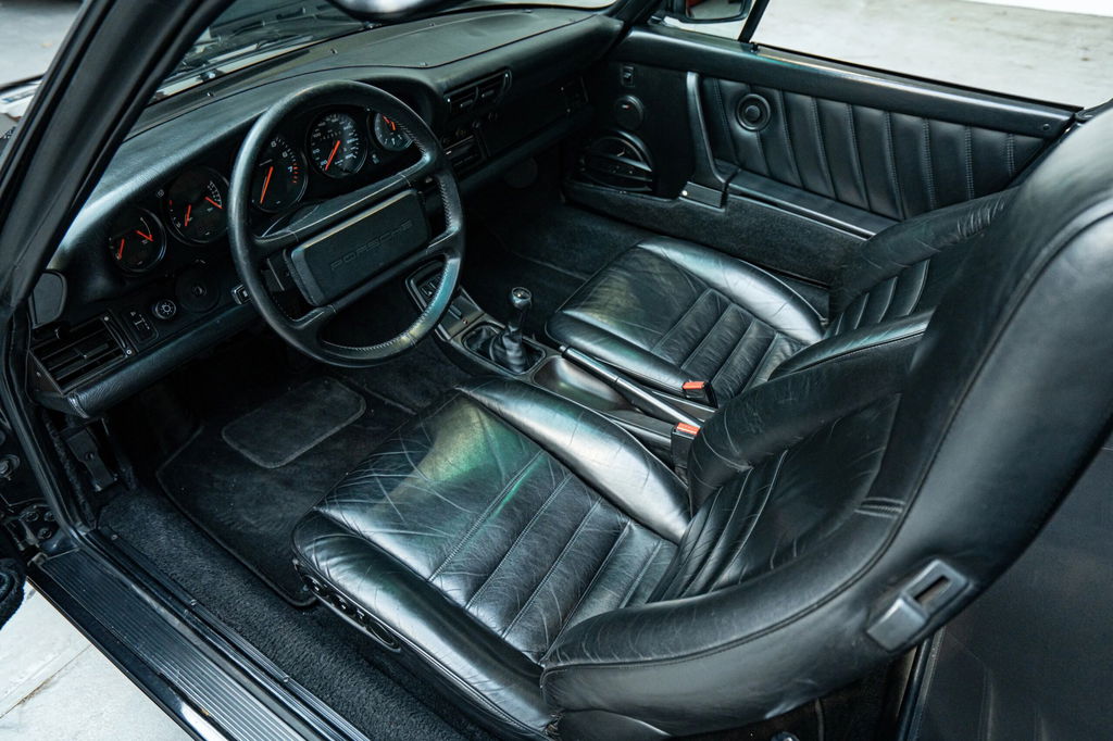 Porsche 964 Carrera 2