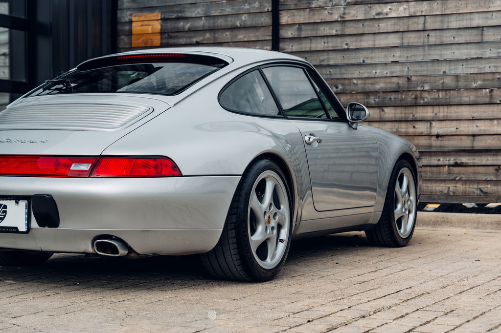 Porsche 993 Carrera 4