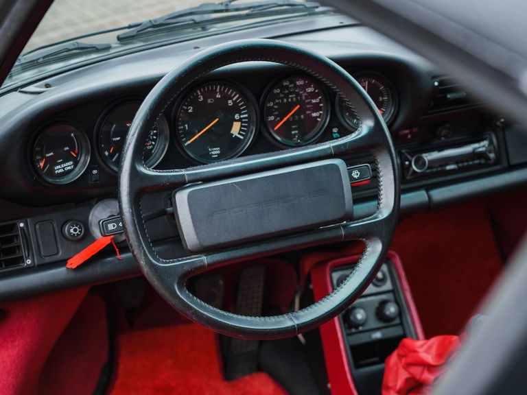 Porsche 911 Carrera 3.2 (US)