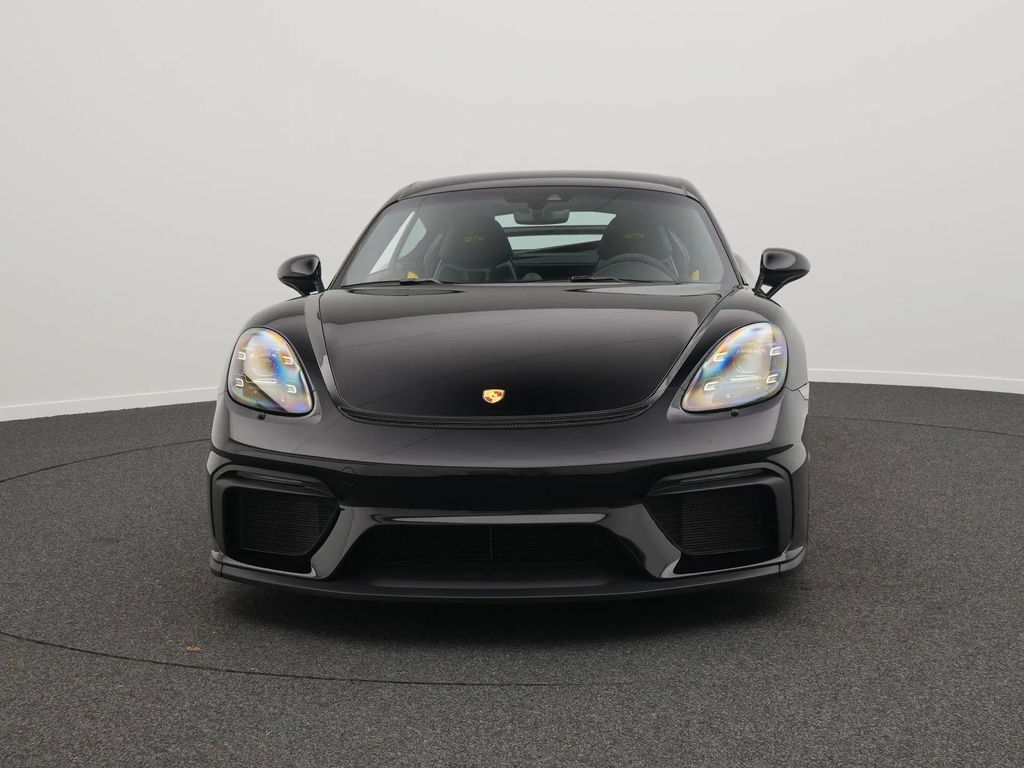 Porsche 718 Cayman GT4