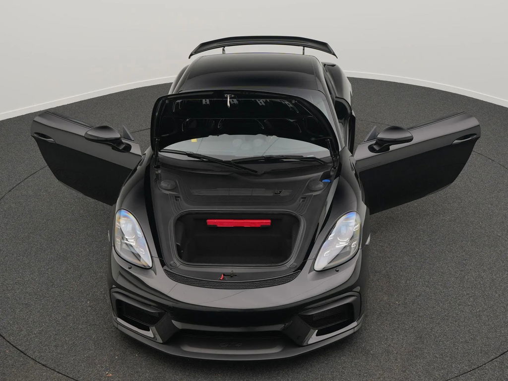 Porsche 718 Cayman GT4