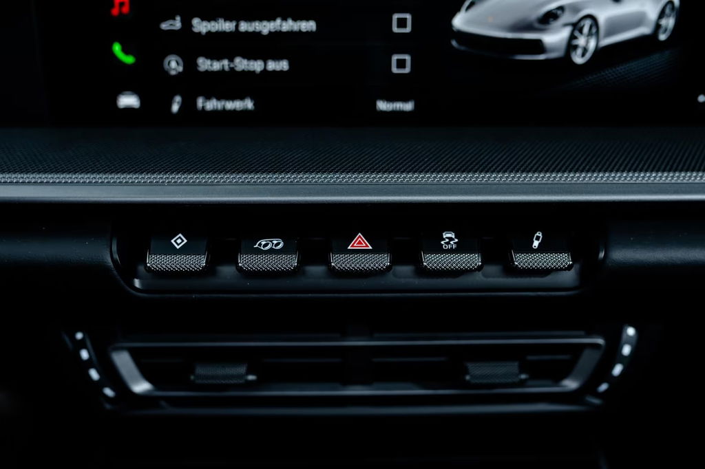 Porsche 992 Carrera 4S