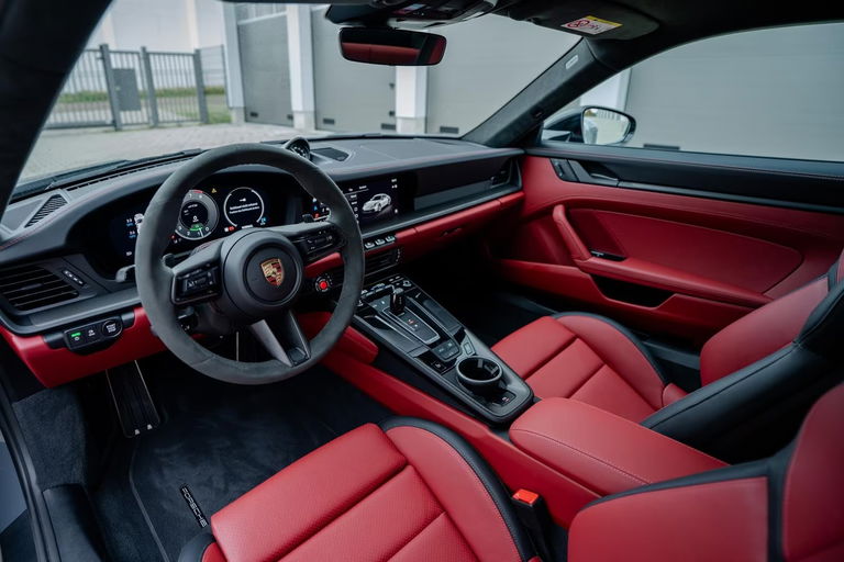 Porsche 992.2 Carrera GTS