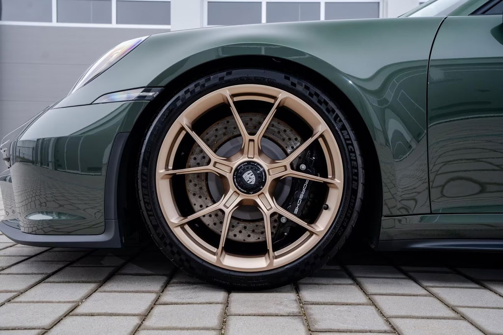 Porsche 992 GT3 Touring