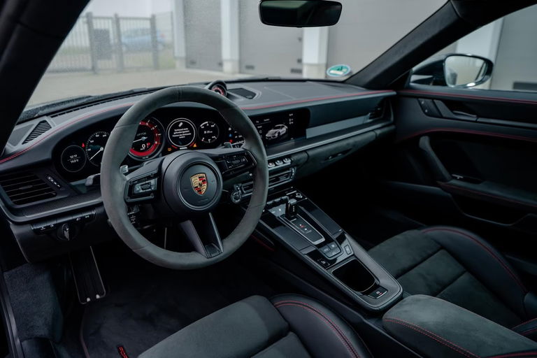 Porsche 992 Carrera GTS