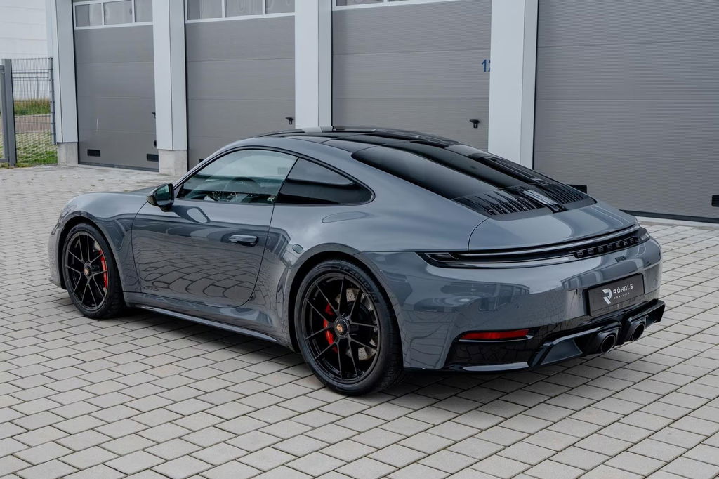 Porsche 992.2 Carrera GTS