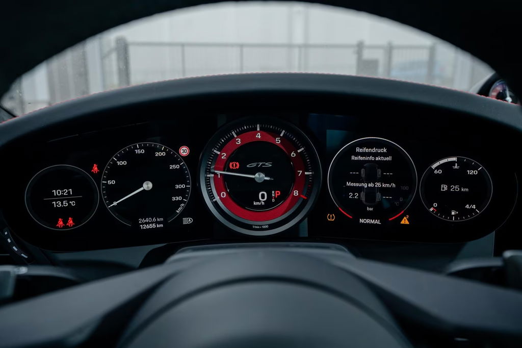 Porsche 992 Carrera GTS