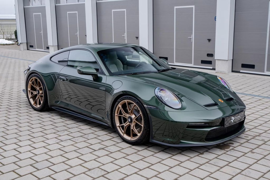 Porsche 992 GT3 Touring