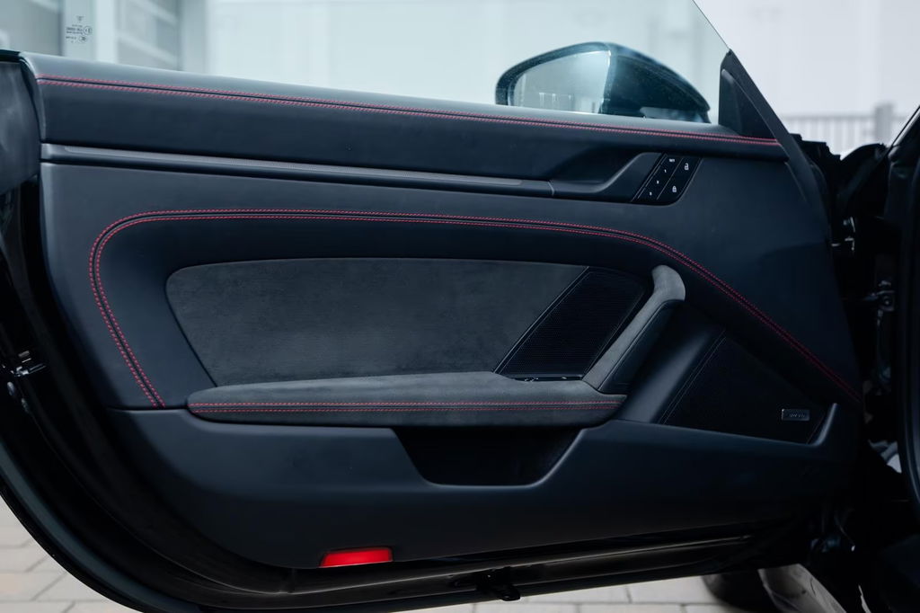 Porsche 992 Carrera GTS