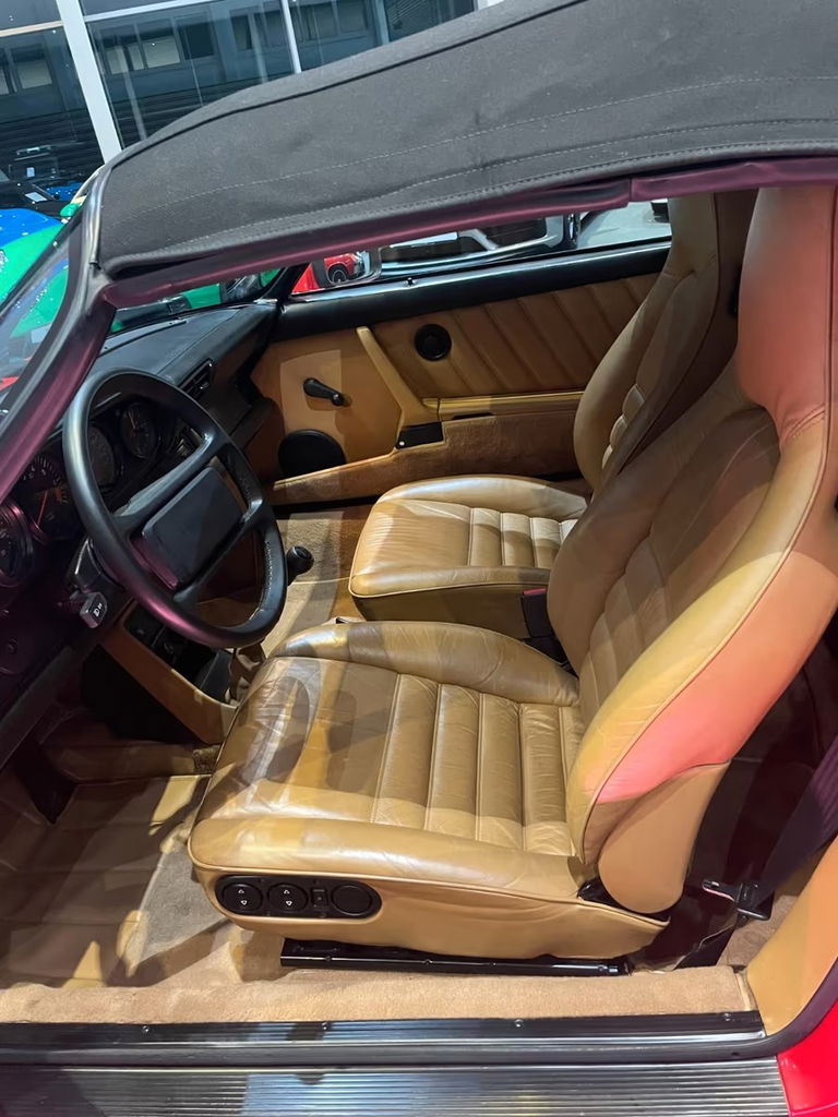 Porsche 911 Carrera 3.2 Speedster