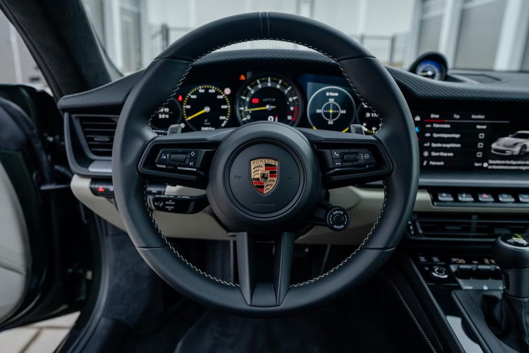 Porsche 992 GT3 Touring