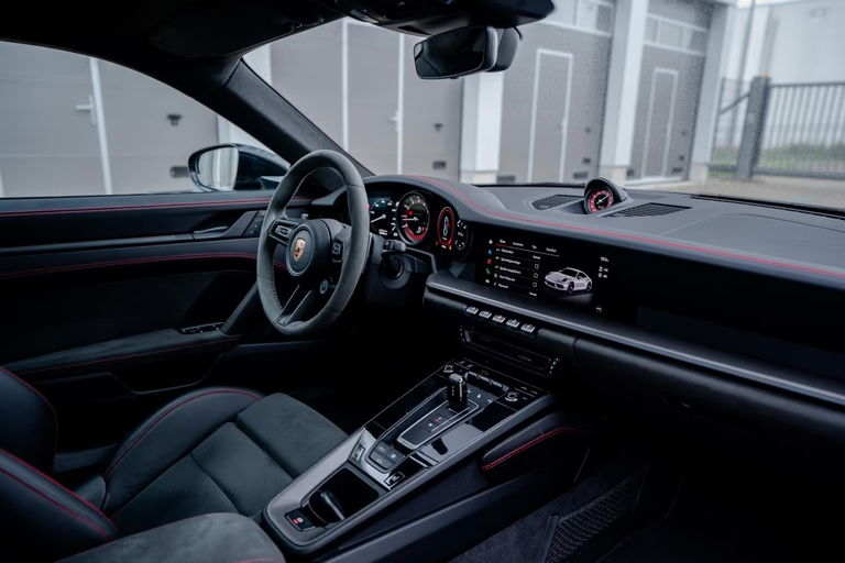 Porsche 992 Carrera GTS