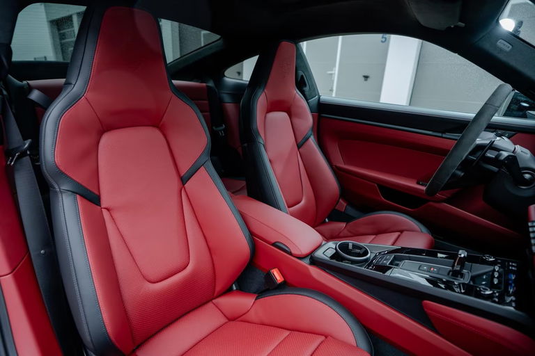 Porsche 992.2 Carrera GTS